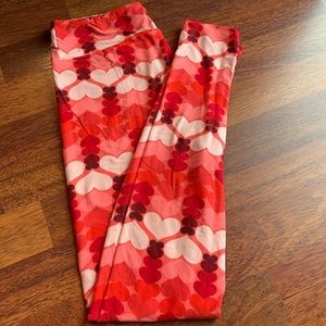 LulaRoe OS heart leggings